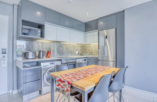 Sandown Apartment | Luxury 1 Bed Apartment at The Capital on the Park