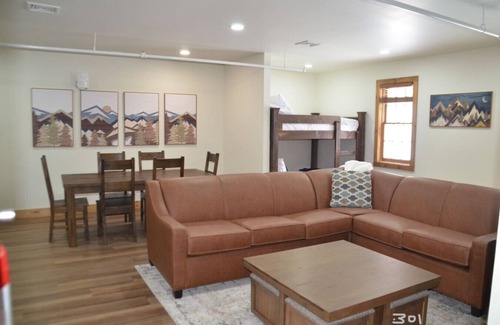 Wilmington Apartment | Luxury 1 Bedroom Lodge Unit 301