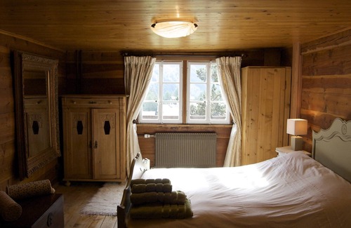 Saas-Fee Ski Chalet | Luxury 190m2 apartment in former Carl Zuckmayer home, 5 bedrooms 3 bathrooms