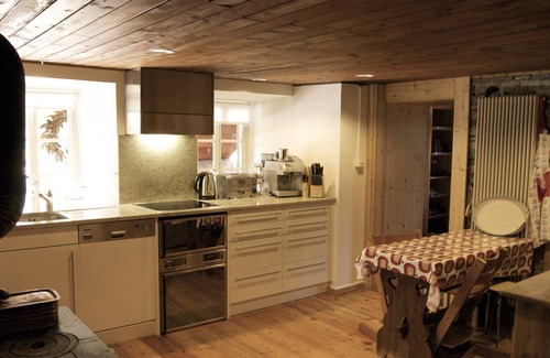 Saas-Fee Ski Chalet | Luxury 190m2 apartment in former Carl Zuckmayer home, 5 bedrooms 3 bathrooms
