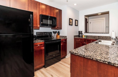 St. Augustine Condo | Luxury 1BR-ground floor unit-pool-hot tub-on site spa-fenced gated patio