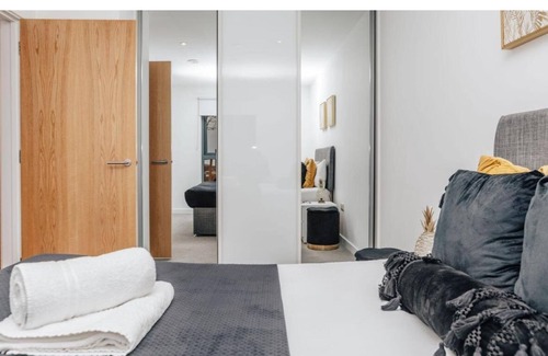 Theatreland Birmingham Apartment | Luxury 2 Bed En-suite Birmingham City Centre.