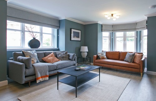 Troon Apartment | Luxury 2 bed Ground Floor apartment in a quiet location close to Royal Troon GC.