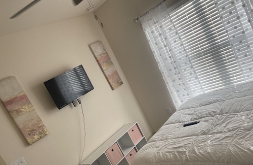 Golden Glades - The Woods Apartment | Luxury 2 bedroom 2 bath by the beach ✨