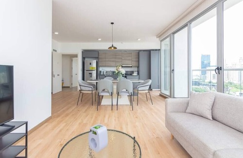 Marbella Condo | Luxury 2 BR apt free parking ocean balcony