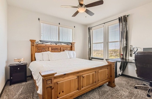 Steiner Ranch Apartment | Luxury 2 King Beds Condo, with Lakeview