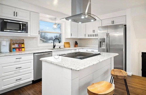 East Irondequoit House | Luxury 2500 sq ft💎Spacious💎Weddings💎Near waternn