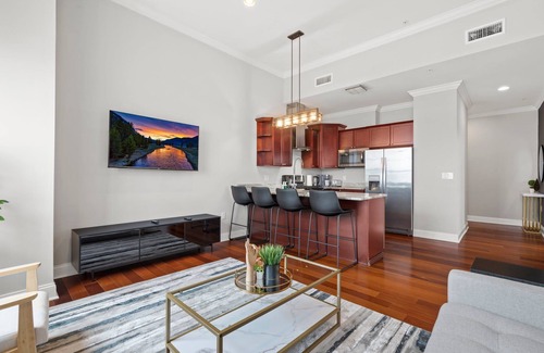 Olde Kensington Apartment | Luxury 2BD | Northern Libs | 2 Beds | Onsite gym