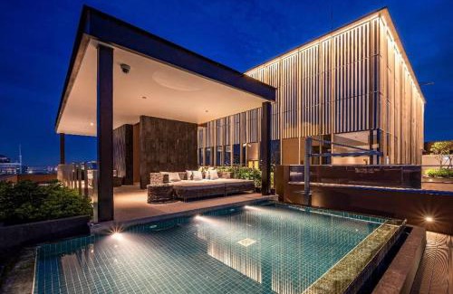 Da Kao Apartment | Luxury 2bd W Rooftop Bar & Pool In Saigon Center