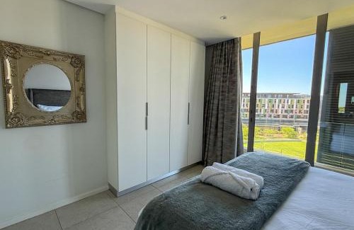 Hillhead Apartment | Luxury 2Bedroom Apart with Ocean & Forest Views