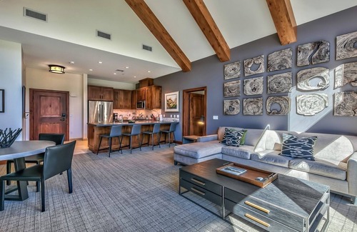 Lakeside Park Condo | Luxury 2br Steps From Heavenly Village & Gondola 2 Bedroom Condo by RedAwning