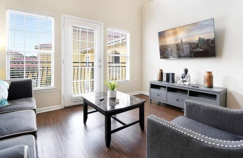 Port Tampa City Apartment | Luxury 3/2 Loft with Pool - Extended Stay Welcomed
