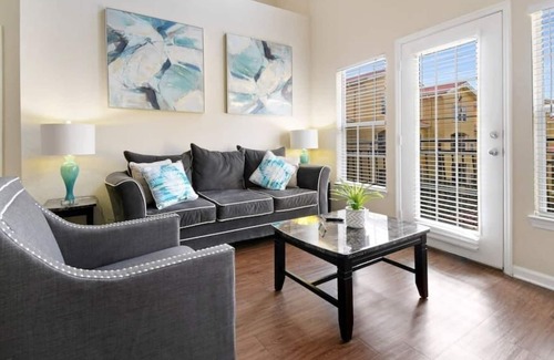 Port Tampa City Apartment | Luxury 3/2 Loft with Pool - Extended Stay Welcomed