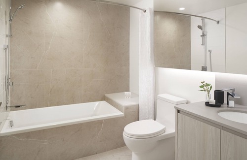 South Lake Union Hotel | Luxury 3-Bed Suite with Stunning Views, Pool Access, and Top Seattle Amenities