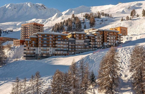 Plagne Centre Apartment | Luxury 3-Bedroom Apartment · Wifi · Ski In/Out · Parking · New