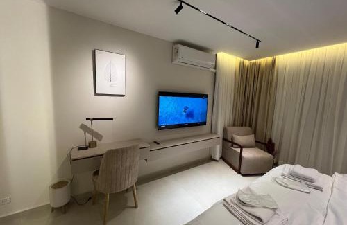 Agouza Apartment | Luxury 3 Bedrooms Aparthotel Prime and Upscale Location - G