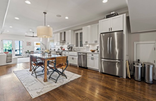 Bloomingdale Apartment | Luxury 3-level 3BR with roof deck, balcony, garage