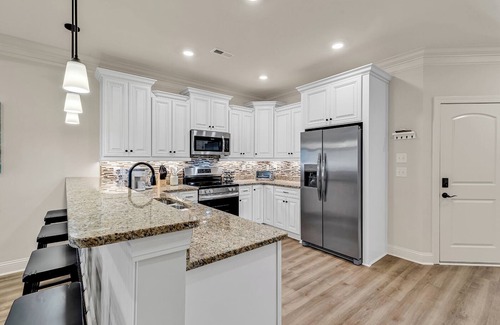 Murrells Inlet House | Luxury 3BR/2BA getaway in Murrells Inlet with Pool! Pet friendly, fenced in!