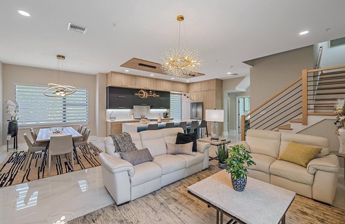Downtown House | Luxury 3BR Townhouse w/Elevator & Rooftop | Walk to Downtown