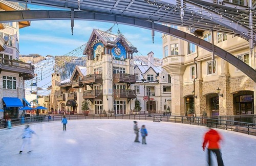 Vail Condo | Luxury 4 Bedroom Mountain Vacation Rental in the Heart of Lionshead Village in Vail