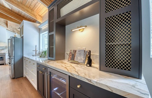 McCall House | Luxury 4-Bedroom Retreat with Sauna and Hot Tub in Marvelous McCall!