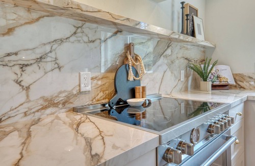 McCall House | Luxury 4-Bedroom Retreat with Sauna and Hot Tub in Marvelous McCall!