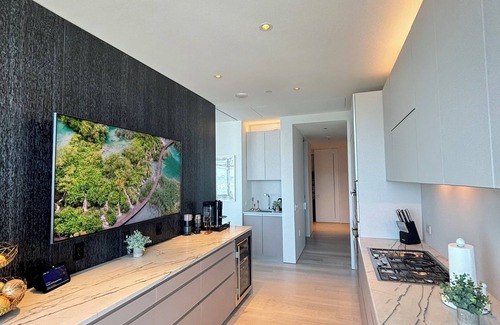 Financial District Condo | Luxury 47th floor Condo with breathtaking views of the Bay Bridge in SF!