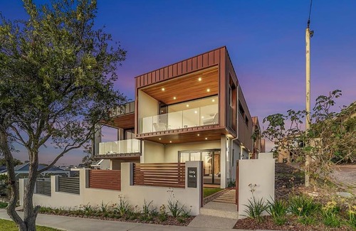 Scarborough House | Luxury 5 Bed 4 Bath New Home With OCEAN VIEWS