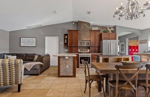 Lake Havasu City House | LUXURY 5 BEDROOM w/POOL AND AMAZING VIEWS!