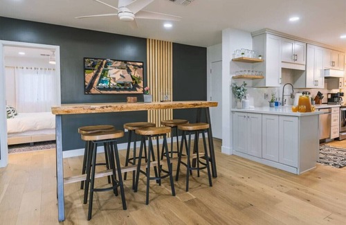 Village Grove Apartment | Luxury 5 Bedroom - Old Town Scottsdale Heated Pool