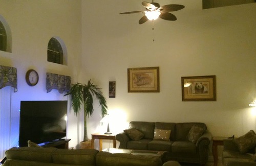 Lake Davenport Estates House | Luxury 5 BR 3 bath Villa Games Rm, Pool & View of Disney Fireworks