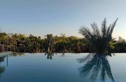 Bab Doukkala Villa | Luxury 6-Bedroom Villa in Marrakech –2 Pools, Private Hammam & Panoramic Rooftop