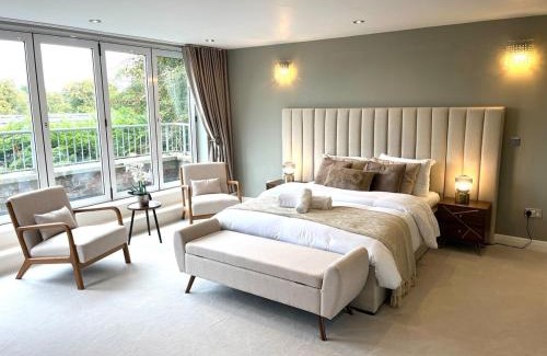 Alderley Edge House | Luxury 8- bed Mansion in Prestigious Alderley Edge