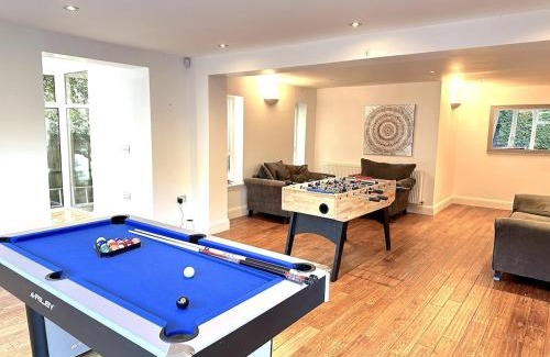 Alderley Edge House | Luxury 8- bed Mansion in Prestigious Alderley Edge