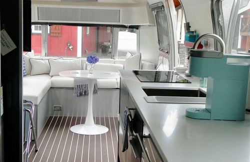 Pitt Meadows House | Luxury Airstream Life in Pitt Meadows