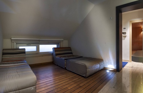 Gayrettepe Apartment | Luxury and Central Residence in Istanbul Besiktas