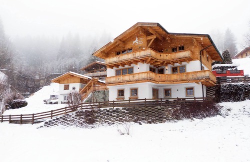 Viehhofen Apartment | Luxury apartment in Saalbach Hinterglemm near ski lift