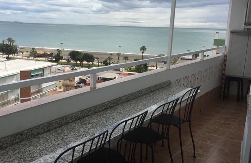 Torre del Mar Apartment | Luxury apartment with stunning sea views very close to the beach (WLAN Smart TV)