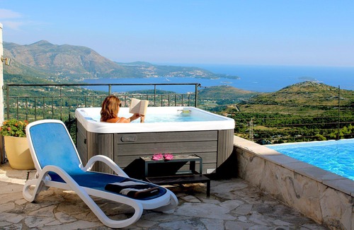 Ravno Apartment | Luxury Apartment Goja with heated infinity pool and Jacuzzi- near Dubrovnik