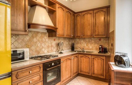 City Center Bed & Breakfast | Luxury Apartment in exquisite Bed & Breakfast Villa Hasi in center of town !