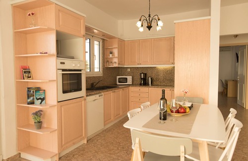 Neo Kalamaki Apartment | Luxury Apartment in Kalamaki Riviera