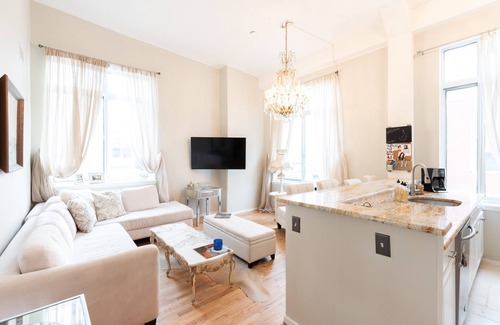 Weehawken Condo | Luxury Apartment minutes to Manhattan