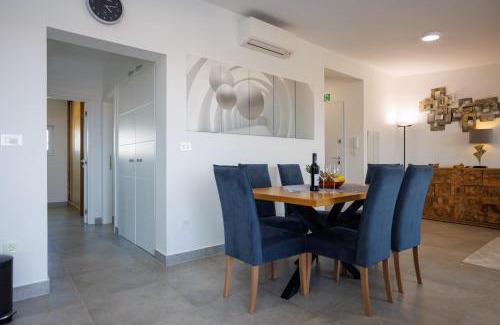 Milcetici Apartment | Luxury Apartment Vista Mare