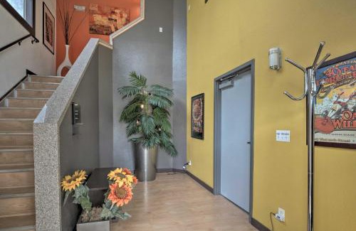 Bouldin Apartment | Luxury Apartment Walk to Bus and 1 Mi to Downtown!
