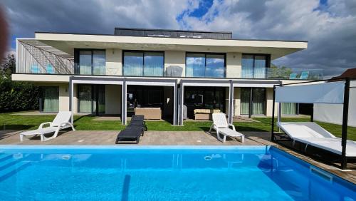 Balatonalmadi Apartment | Luxury Apartments in Balatonalmádi, Almádi Lux Apartman III - Pure Gold