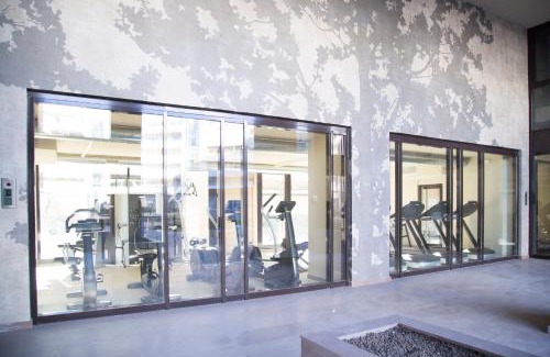 Chinatown Apartment | Luxury apt in Moscova (Gym+parking+private office)