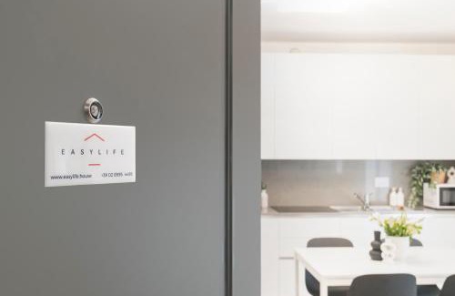 Chinatown Apartment | Luxury apt in Moscova (Gym+parking+private office)