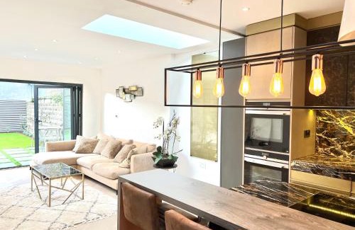 Littlehampton House | Luxury Architect Designed Town House Near Beach
