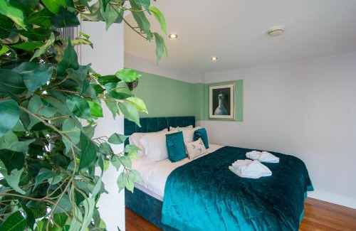 Hove House | Luxury at The Brunswick - Free Parking-4 bedrooms