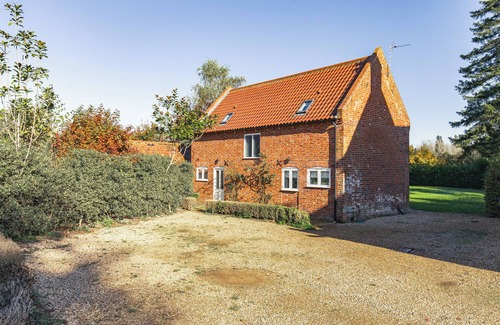 Wymondham House | Luxury Barn Retreat - Sleeps 2-4, Quiet Location in Norfolk